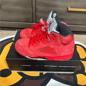 Nike Air Jordan 5 Retro Red Suede 2017 Mens Size 8.5 136027-602 Sneakers